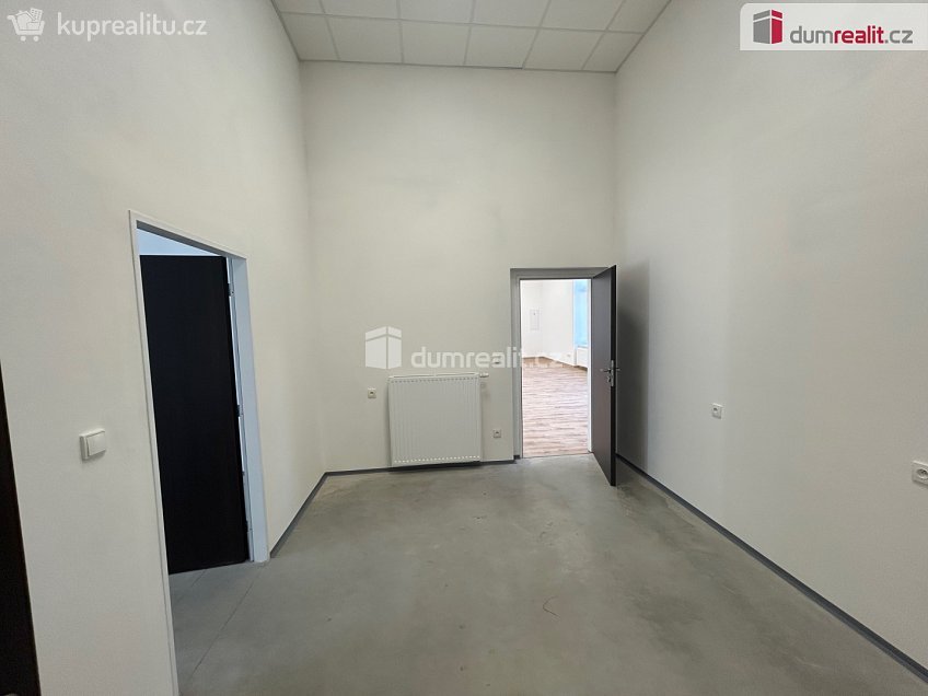 Pronájem  skladu 263 m^2 Polepská, Kolín 