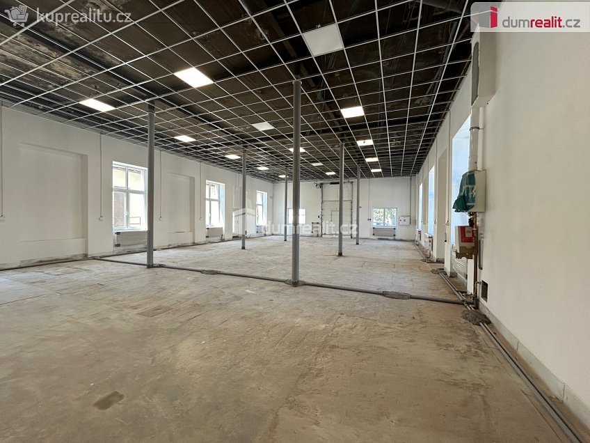 Pronájem  skladu 263 m^2 Polepská, Kolín 