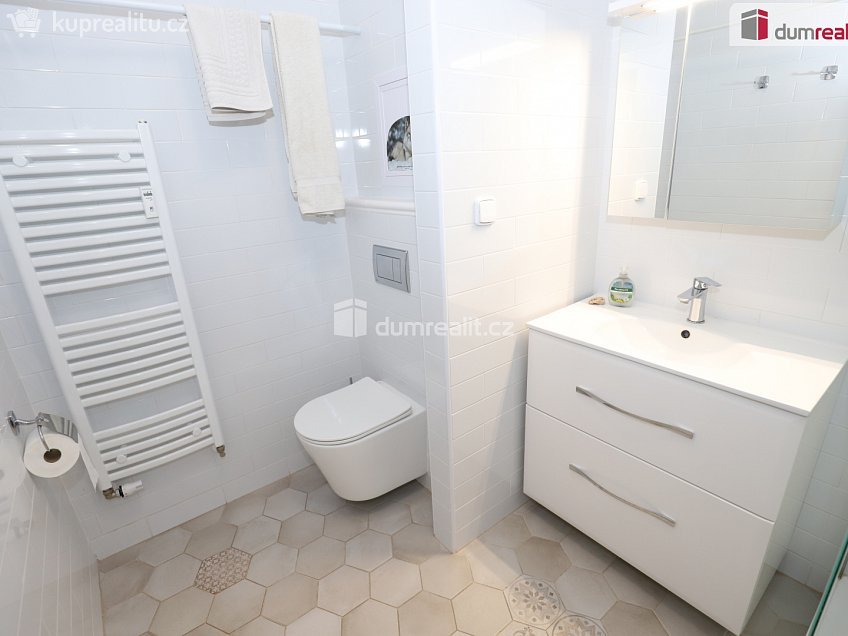 Prodej bytu 2+1 54 m^2 Franze Kafky, Mariánské Lázně 