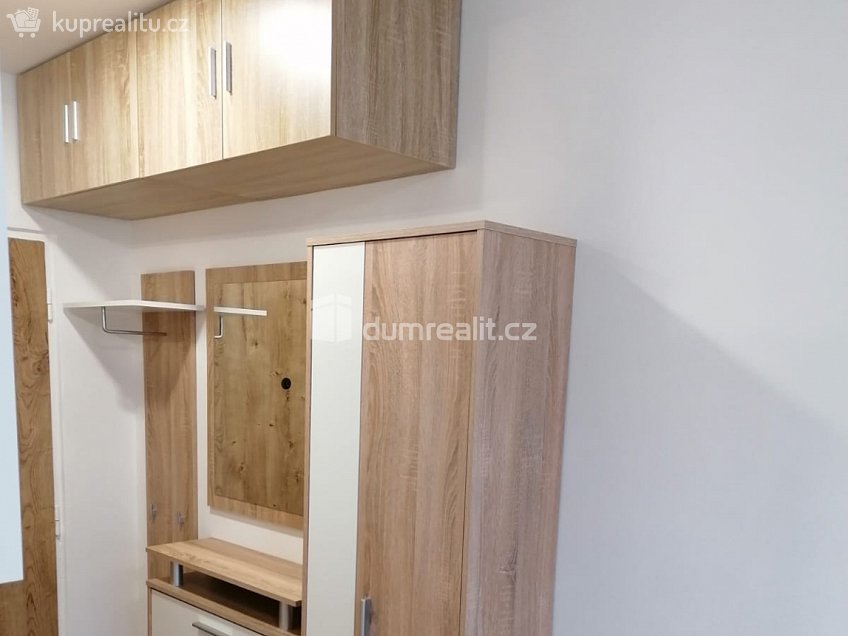 Pronájem bytu 1+kk 26 m^2 Kubelíkova, Mariánské Lázně 