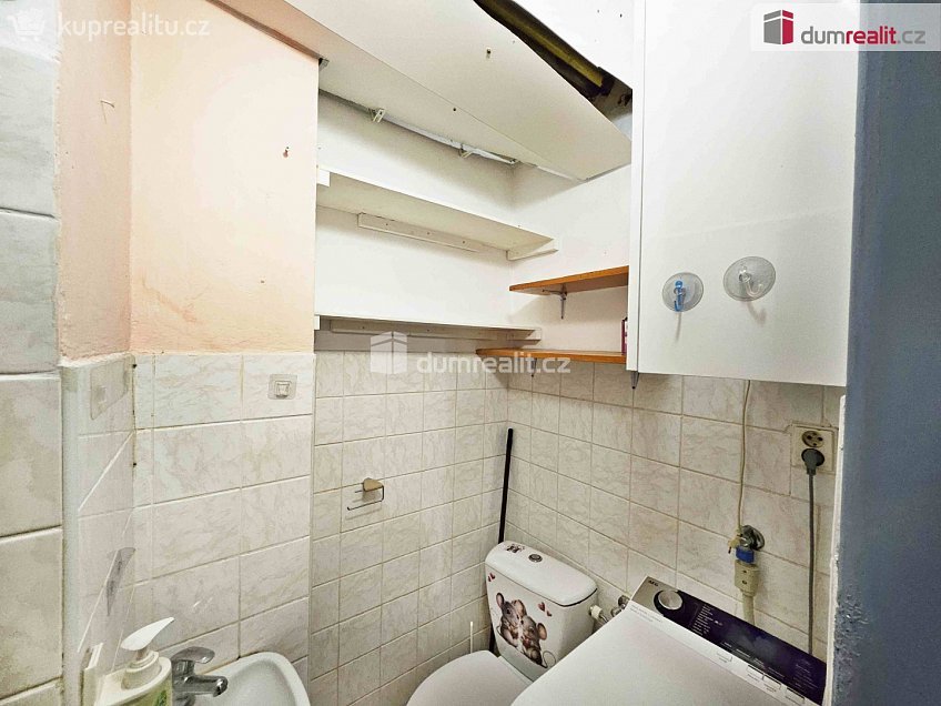 Pronájem bytu 1+kk 24 m^2 Kostelní, Lovosice 