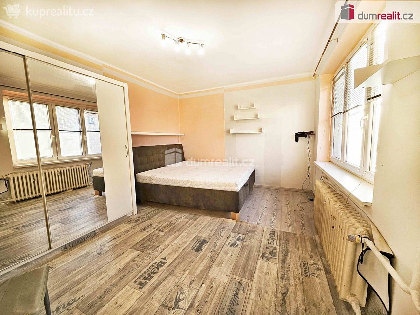 Pronájem bytu 1+kk 24 m^2 Kostelní, Lovosice 