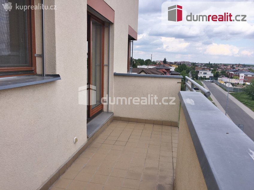 Pronájem bytu 2+kk 77 m^2 U panské zahrady, Praha 5 