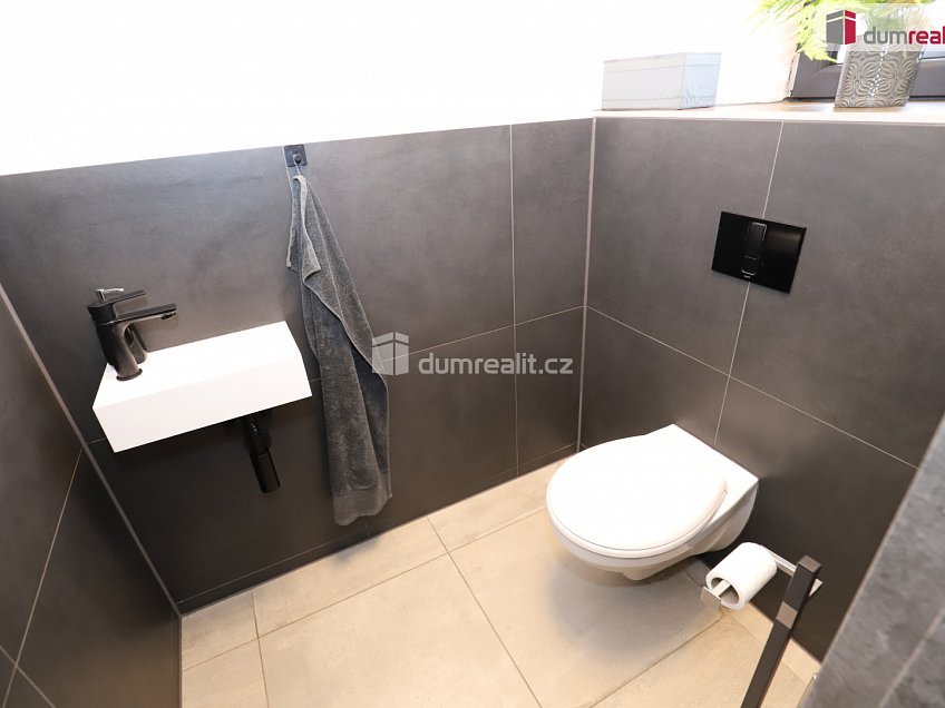 Prodej  rodinného domu 140 m^2 Chlumeček, Cheb 