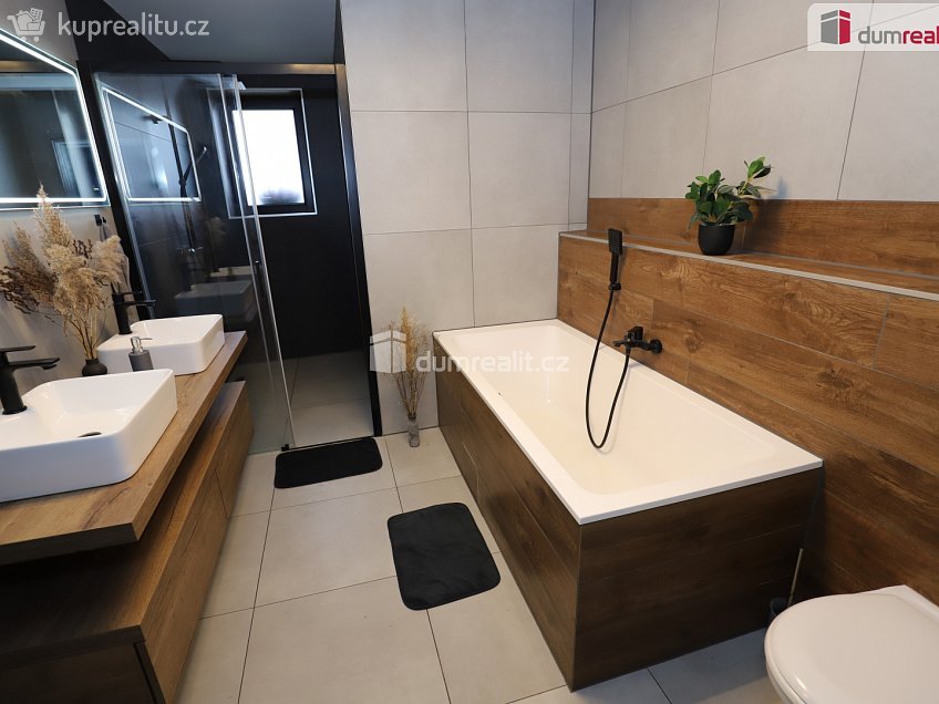 Prodej  rodinného domu 140 m^2 Chlumeček, Cheb 