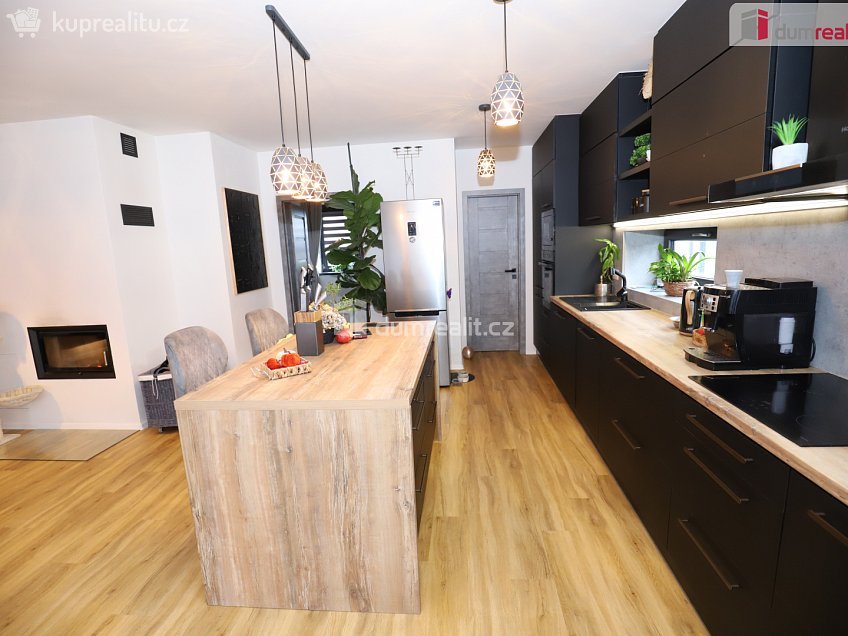 Prodej  rodinného domu 140 m^2 Chlumeček, Cheb 