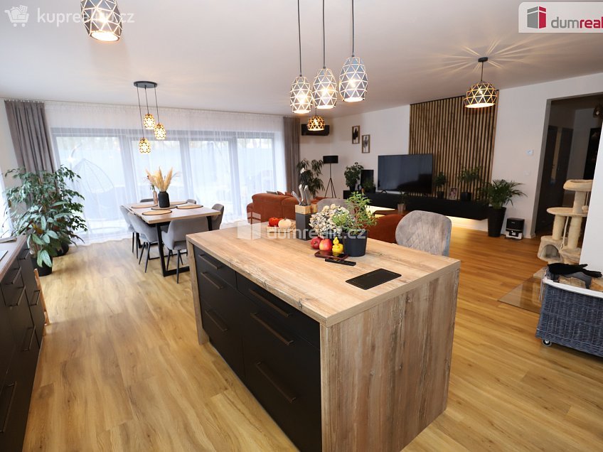 Prodej  rodinného domu 140 m^2 Chlumeček, Cheb 