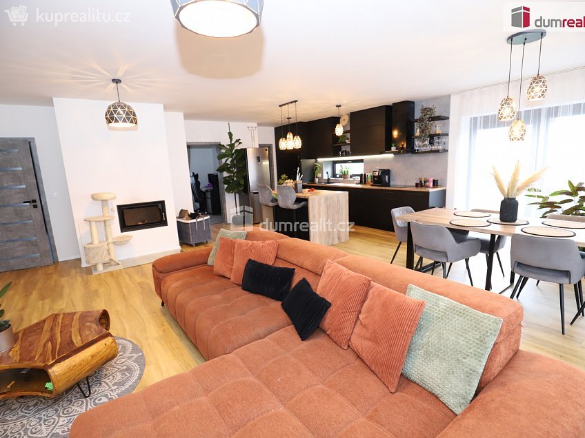 Prodej  rodinného domu 140 m^2 Chlumeček, Cheb 