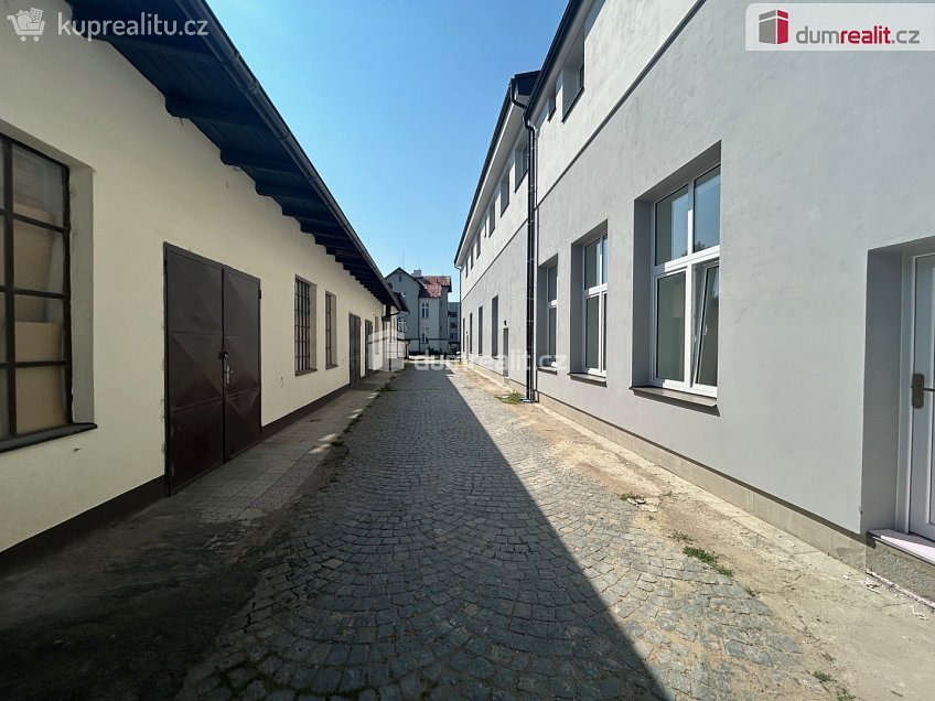 Pronájem  skladu 26 m^2 Polepská, Kolín 