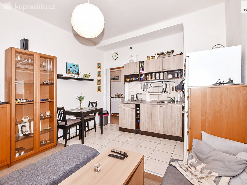 Prodej bytu 2+kk 37 m^2 Zoubkova, Praha 5 