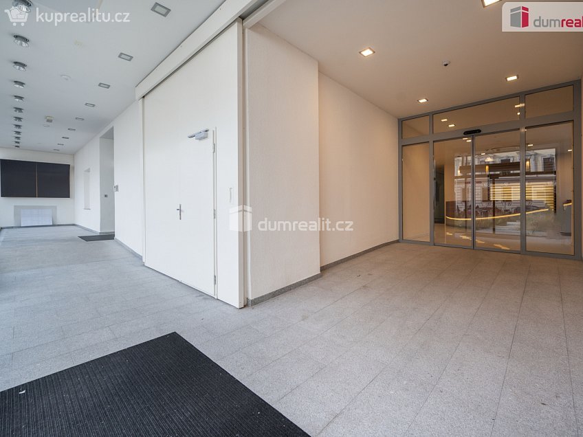 Pronájem  kanceláře 2300 m^2 Jeronýmova, České Budějovice 