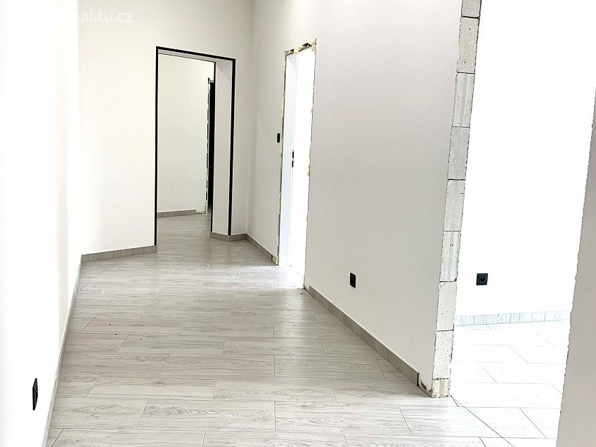 Prodej  rodinného domu 177 m^2 K Malé Hleďsebi, Velká Hleďsebe 