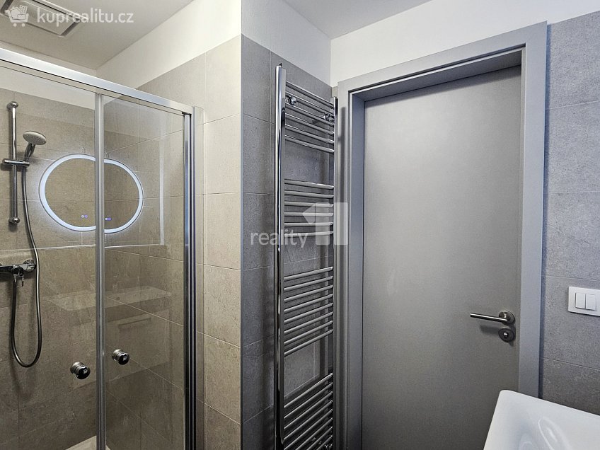 Pronájem bytu 1+kk 30 m^2 Plk. Loudy, Kutná Hora 