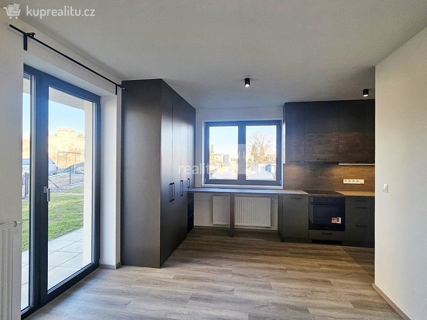 Pronájem bytu 1+kk 30 m^2 Plk. Loudy, Kutná Hora 