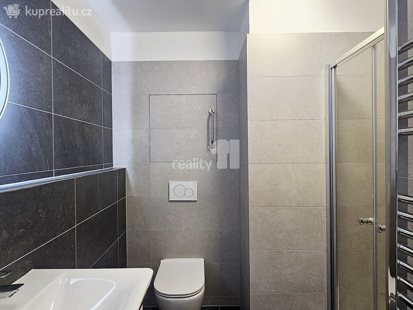 Pronájem bytu 1+kk 30 m^2 Plk. Loudy, Kutná Hora 