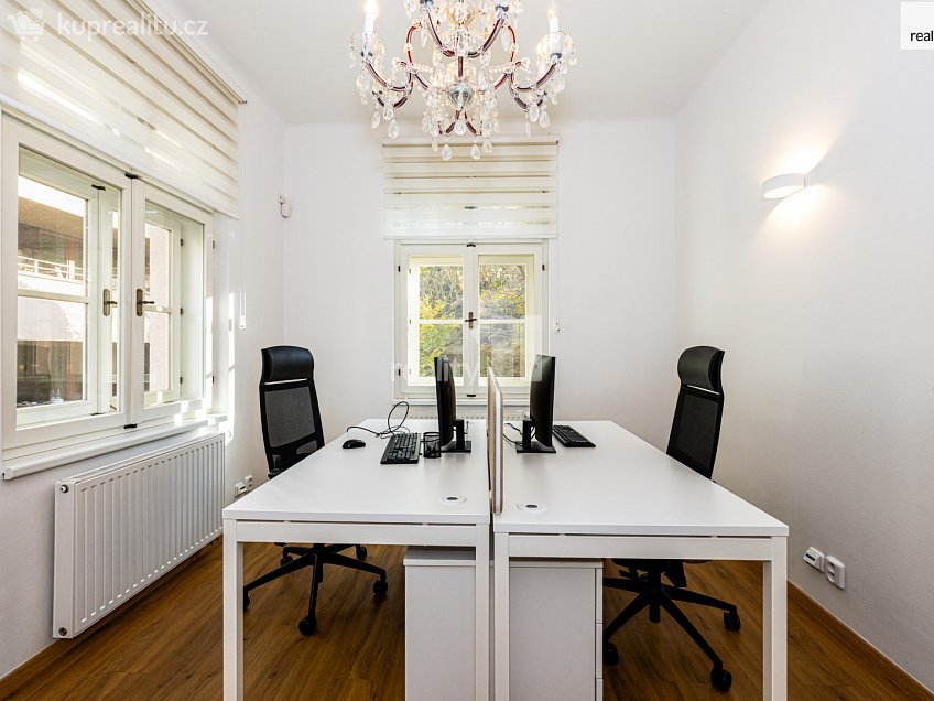 Pronájem  kanceláře 200 m^2 Na dolinách, Praha 4 