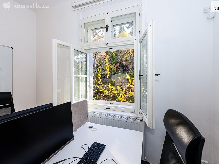 Pronájem  kanceláře 200 m^2 Na dolinách, Praha 4 