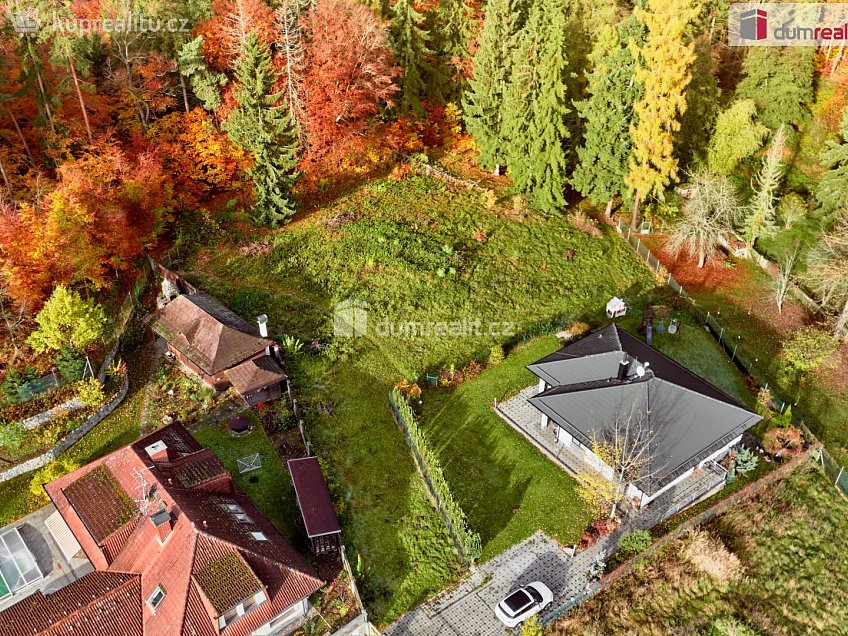 Prodej  stavebního pozemku 3902 m^2 Karlovy Vary, Karlovy Vary 