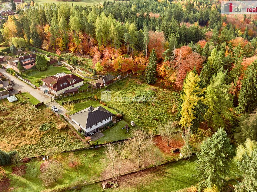 Prodej  stavebního pozemku 3902 m^2 Karlovy Vary, Karlovy Vary 