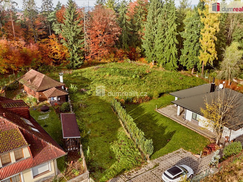 Prodej  stavebního pozemku 3902 m^2 Karlovy Vary, Karlovy Vary 