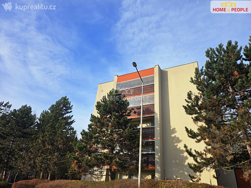 Pronájem bytu 3+1 89 m^2 Zahradníčkova, Praha 5 