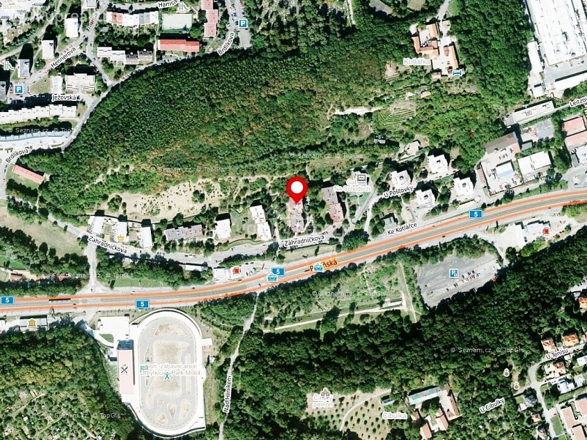 Pronájem bytu 3+1 89 m^2 Zahradníčkova, Praha 5 