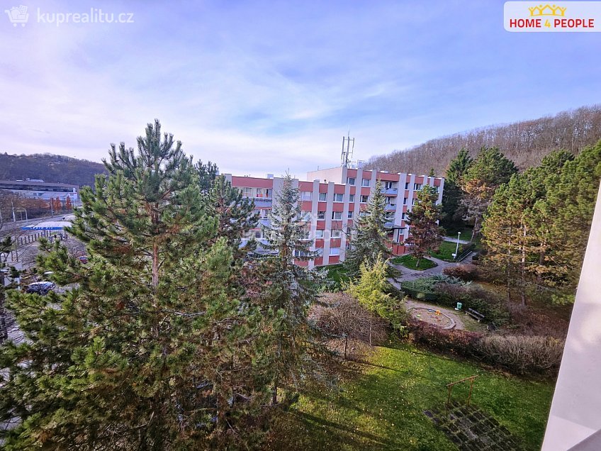 Pronájem bytu 3+1 89 m^2 Zahradníčkova, Praha 5 