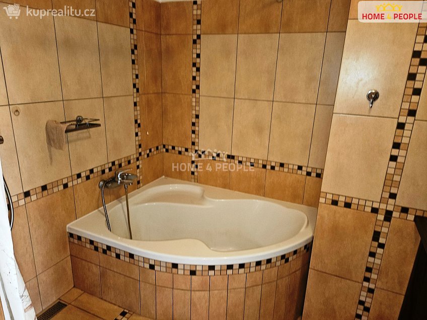 Pronájem bytu 3+1 89 m^2 Zahradníčkova, Praha 5 