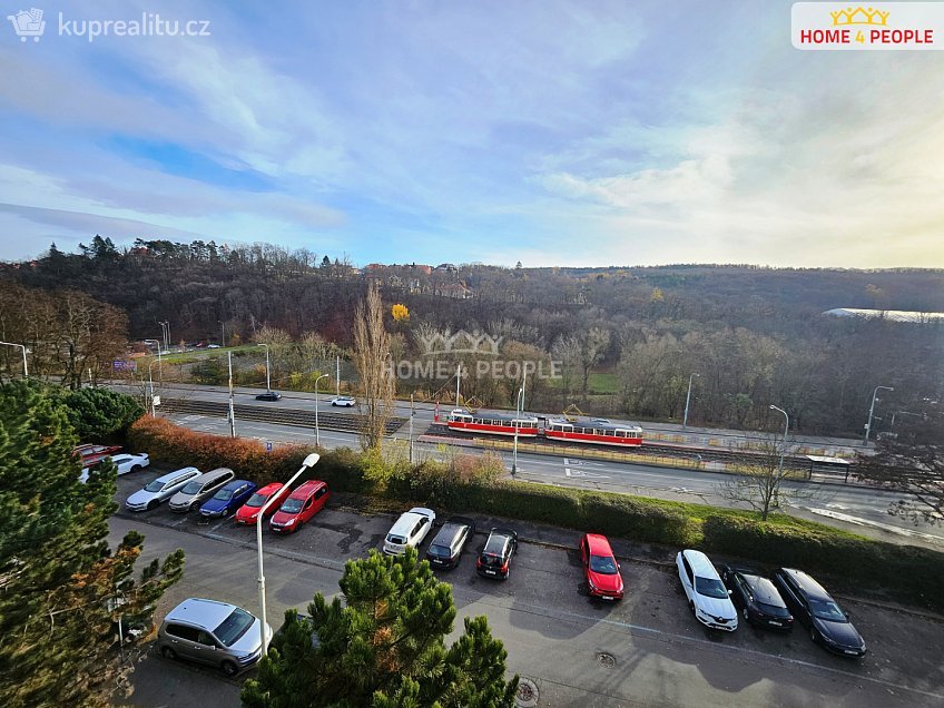 Pronájem bytu 3+1 89 m^2 Zahradníčkova, Praha 5 