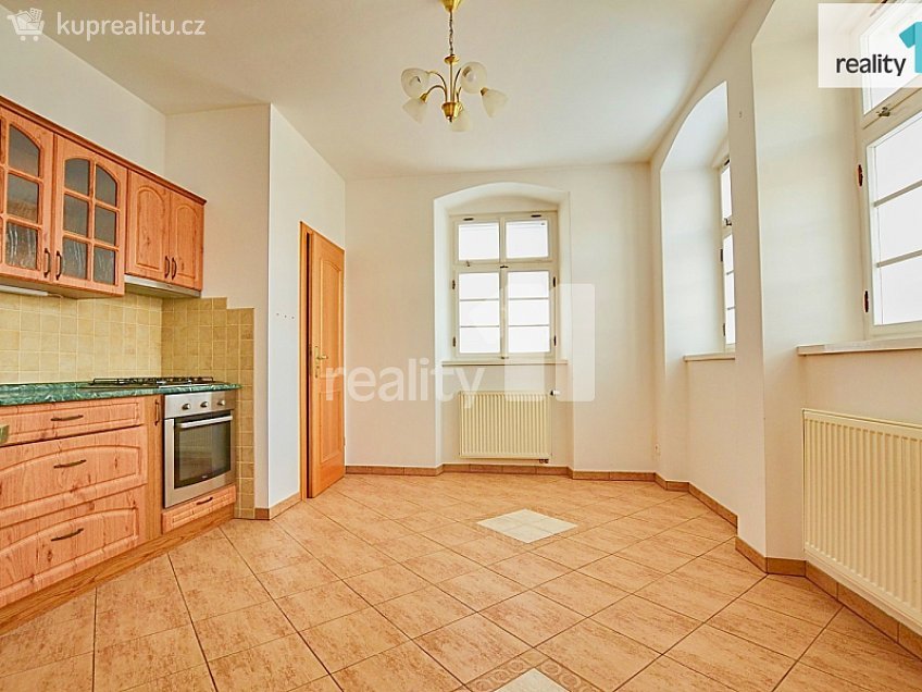 Pronájem bytu 2+1 65 m^2 Barvířská, Liberec 