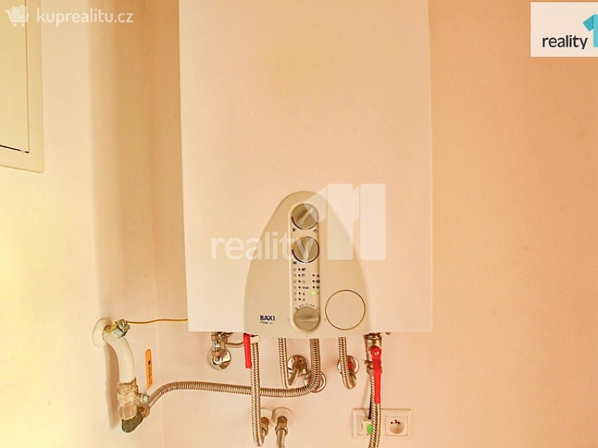 Pronájem bytu 2+1 65 m^2 Barvířská, Liberec 