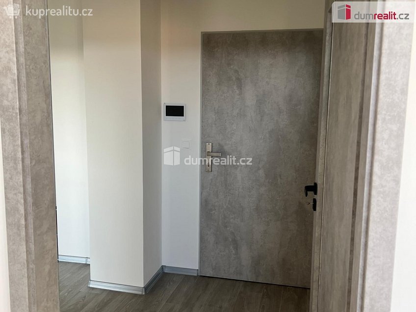 Pronájem bytu 2+kk 50 m^2 Lidická, Ostrov 