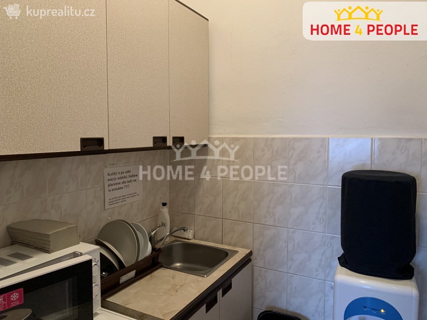 Pronájem  kanceláře 15 m^2 Erbenova, Benešov 