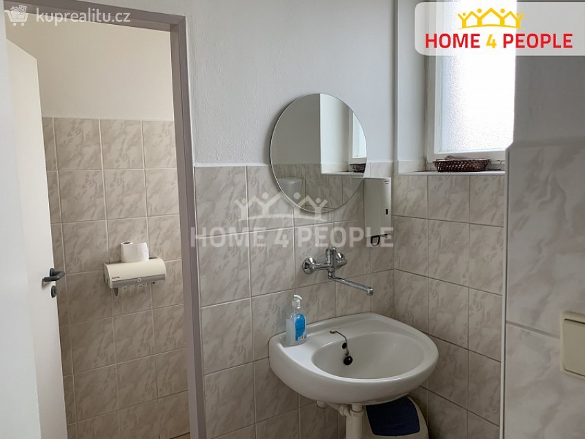 Pronájem  kanceláře 15 m^2 Erbenova, Benešov 