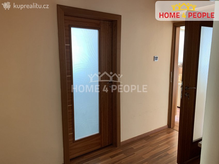 Pronájem  kanceláře 15 m^2 Erbenova, Benešov 