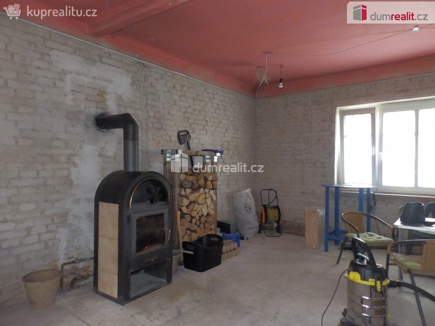 Prodej  rodinného domu 80 m^2 Jesenice, Jesenice 