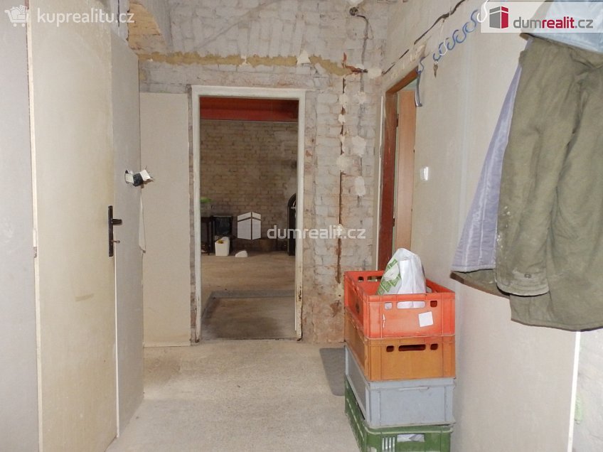 Prodej  rodinného domu 80 m^2 Jesenice, Jesenice 