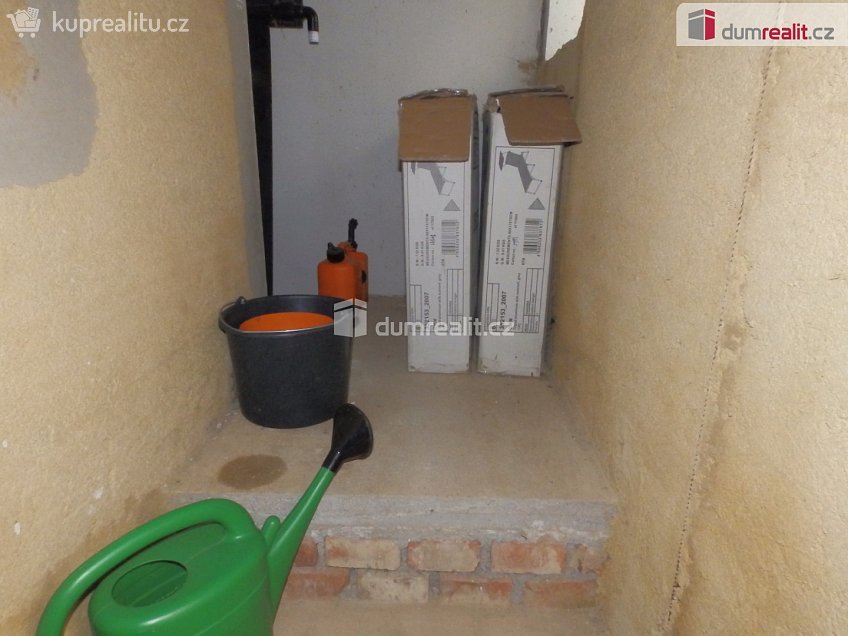 Prodej  rodinného domu 80 m^2 Jesenice, Jesenice 