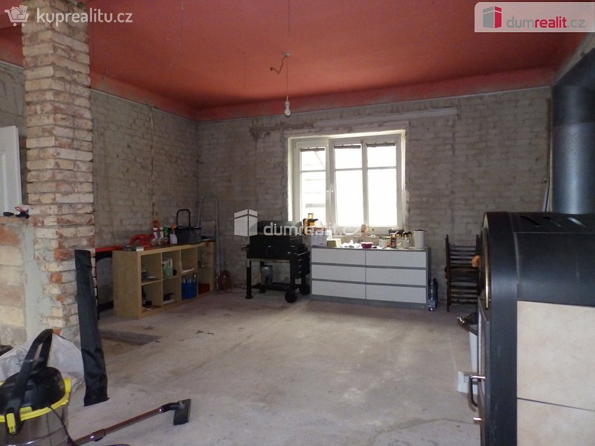 Prodej  rodinného domu 80 m^2 Jesenice, Jesenice 