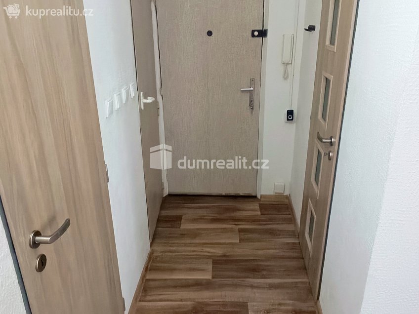 Pronájem bytu 2+1 65 m^2 Slezská, Děčín 