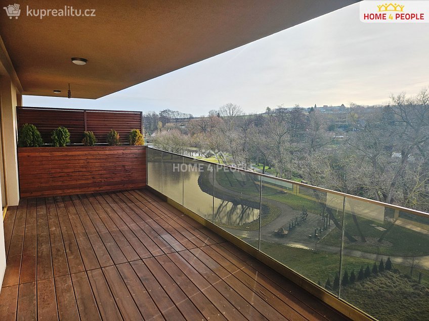 Pronájem bytu 2+kk 78 m^2 Lázeňská, Slaný 