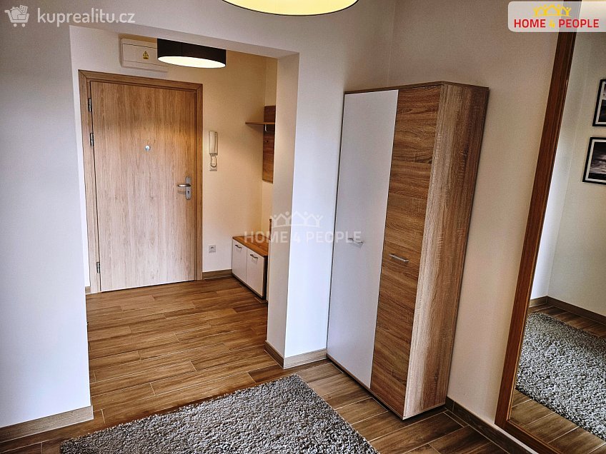 Pronájem bytu 2+kk 78 m^2 Lázeňská, Slaný 