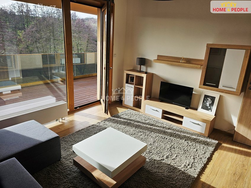 Pronájem bytu 2+kk 78 m^2 Lázeňská, Slaný 