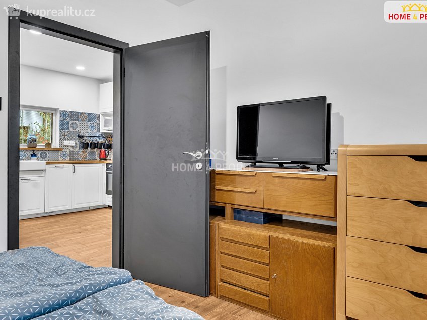 Prodej  chaty 58 m^2 B. Němcové, Káraný 