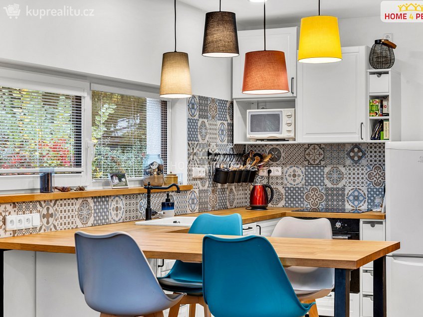 Prodej  rodinného domu 58 m^2 B. Němcové, Káraný 