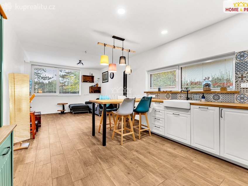 Prodej  rodinného domu 58 m^2 B. Němcové, Káraný 