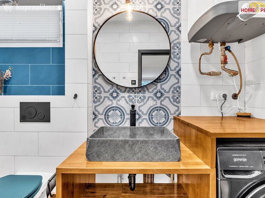 Prodej  rodinného domu 58 m^2 B. Němcové, Káraný 