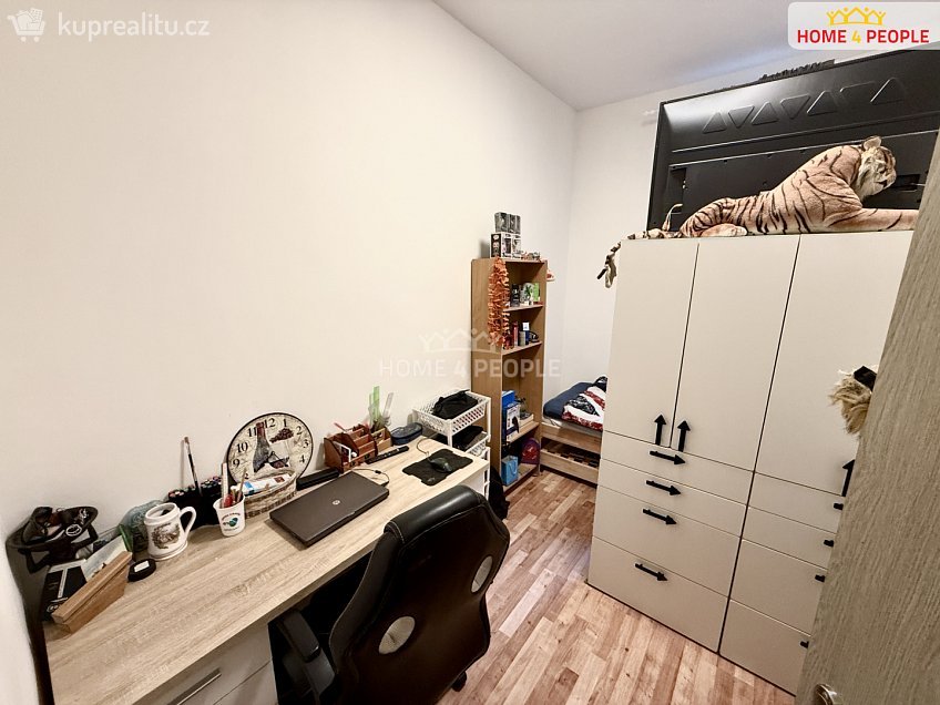 Pronájem bytu 3+kk 55 m^2 Sokolovská, Praha 8 