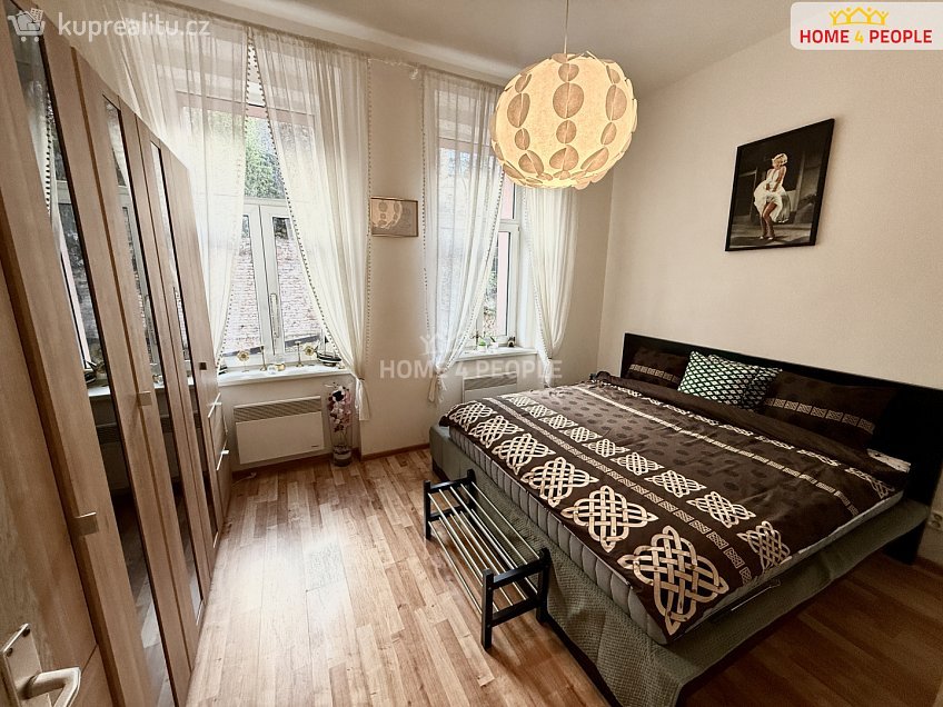 Pronájem bytu 3+kk 55 m^2 Sokolovská, Praha 8 