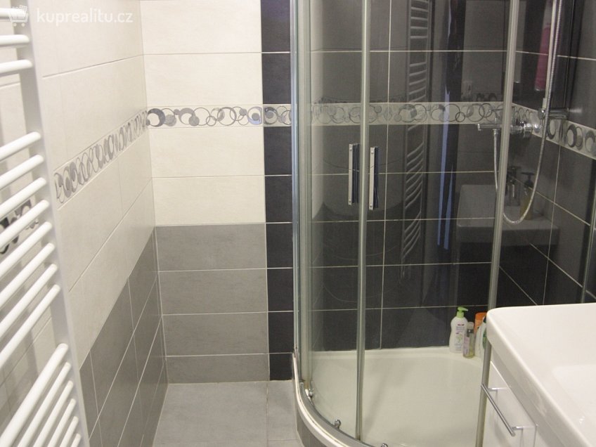 Pronájem bytu 2+1 59 m^2 Sídliště, Moravský Krumlov 